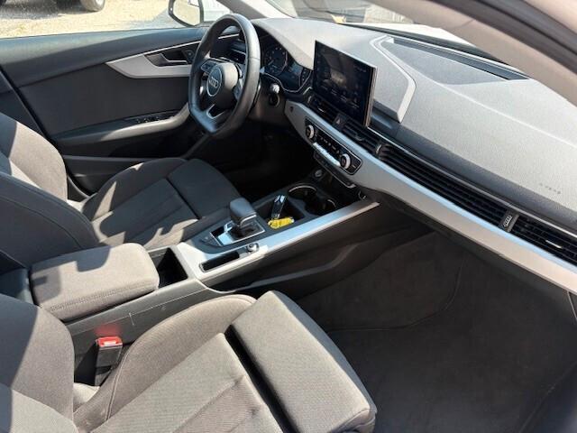 Audi A4 Avant 40 TFSI S tronic line edition