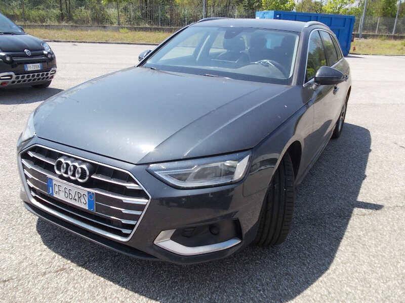 Audi A4 Avant 30 2.0 tdi mhev Business Advanced 136cv s-tronic