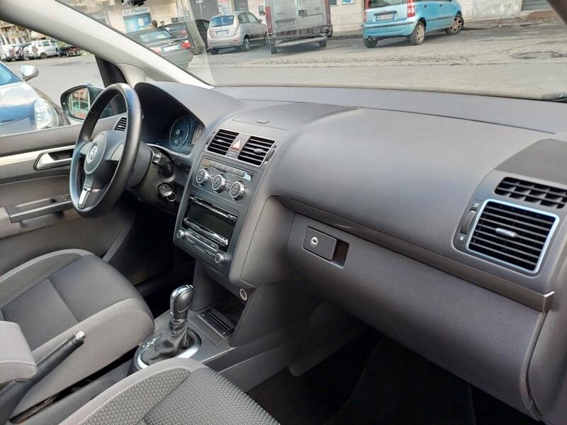 Volkswagen Touran Business 1.6 TDI DSG Comfortline