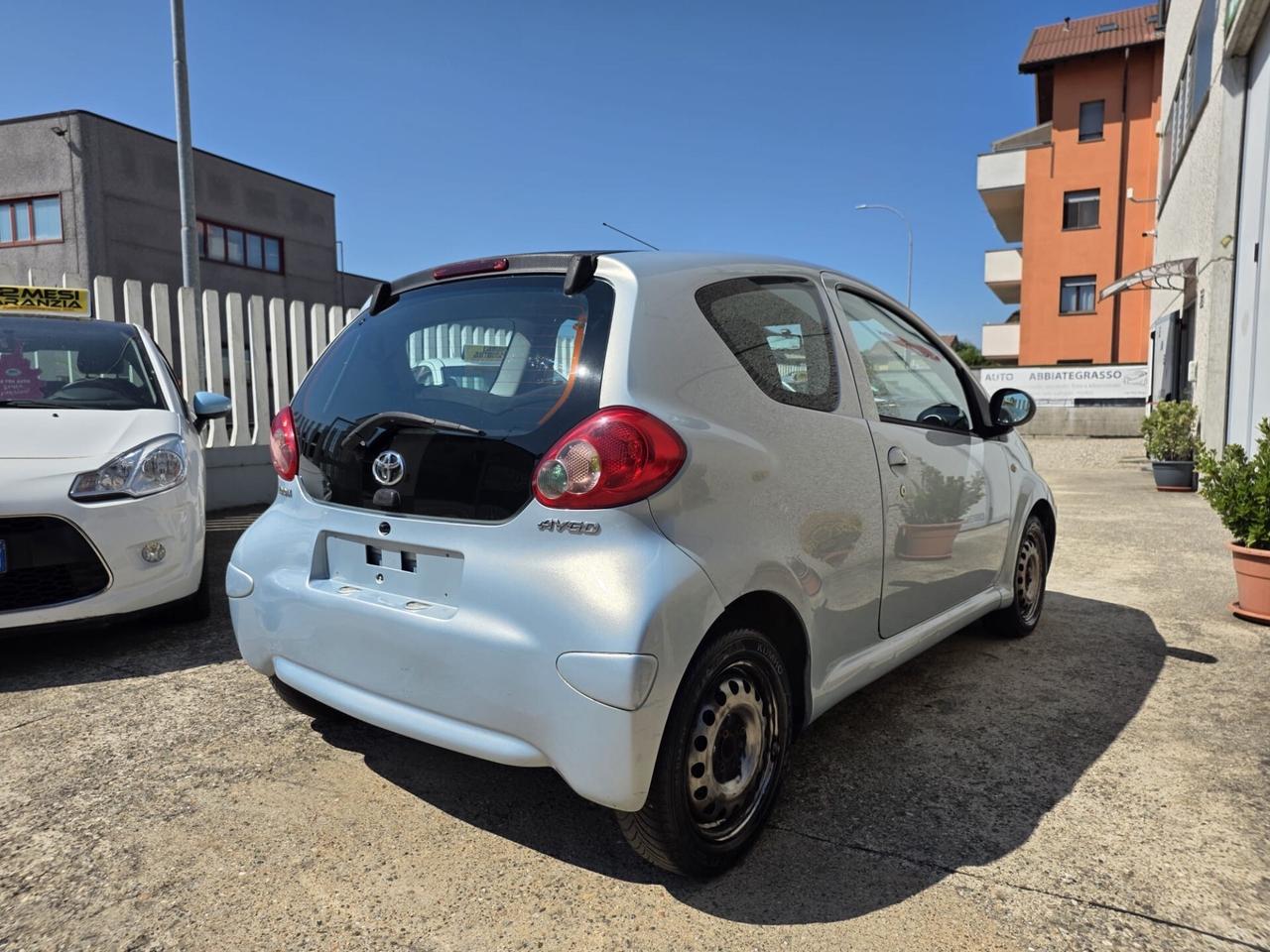 Toyota Aygo 1.0 12V VVT-i 3 p. Neopatentati