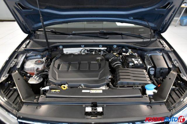 VOLKSWAGEN Passat Variant 2.0 TDI SCR 150 CV DSG BUSINESS + GANCIO TRAINO