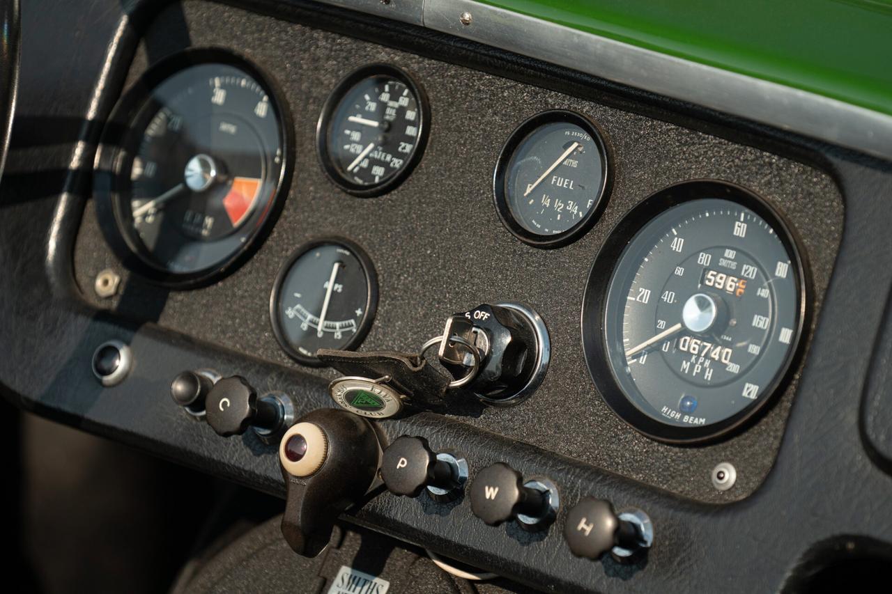 ELVA COURIER MKII - RDS01191