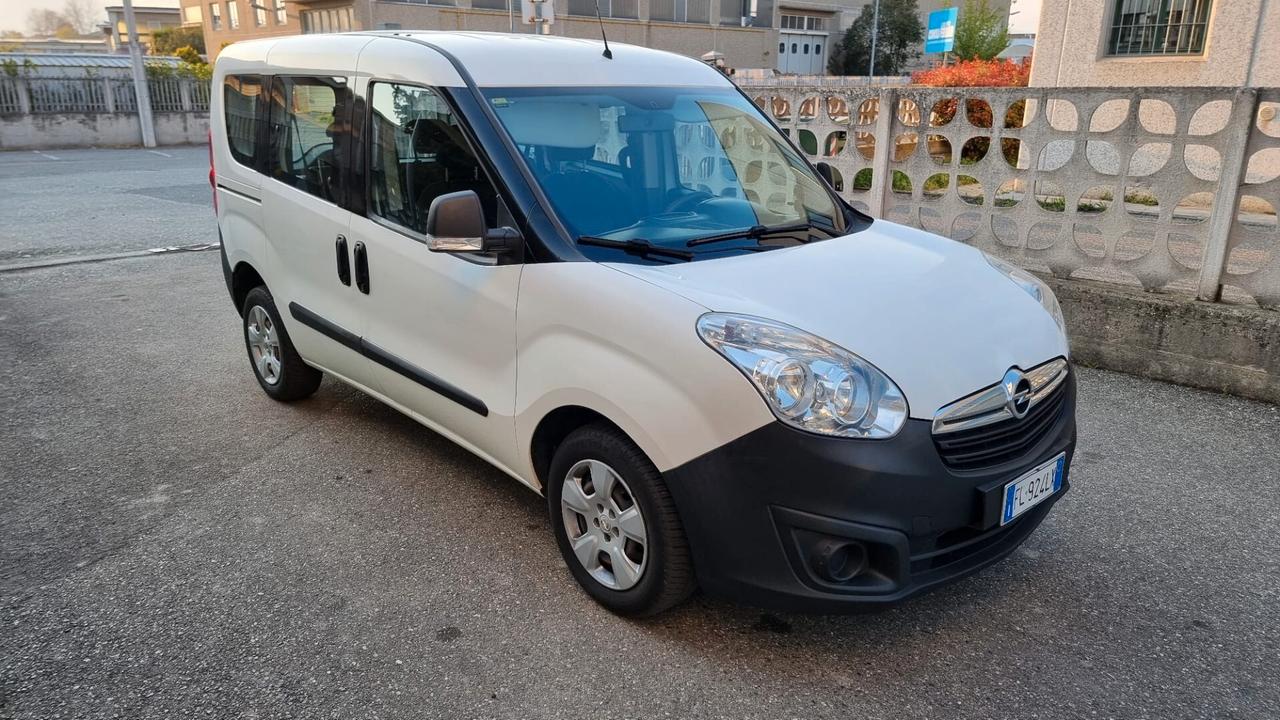 Opel Combo autocarro 5 posti