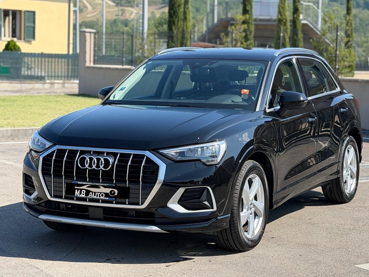 Audi Q3 2.0 TDI 150 CV S tronic line Edition