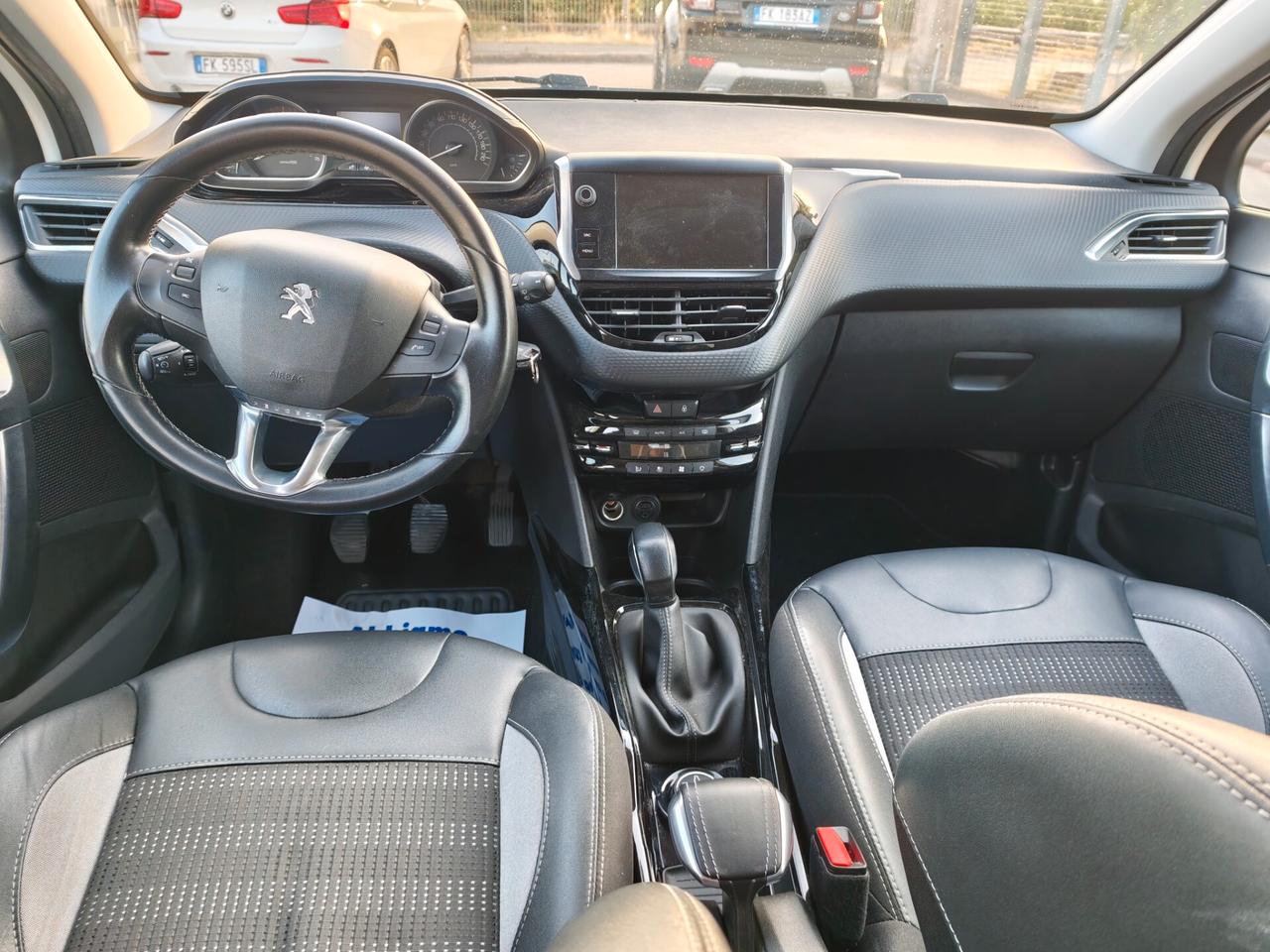 Peugeot 2008 BlueHDi 100 Black Matt
