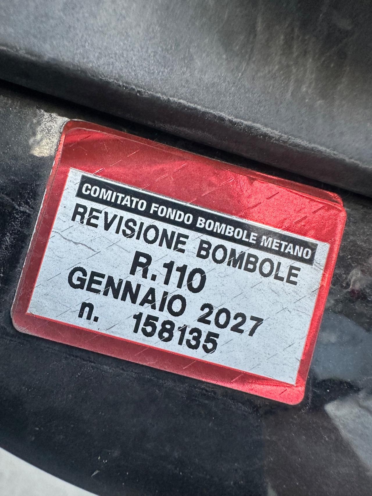 Lancia YPSILON 0.9 METANO ELEFANTINO 2015