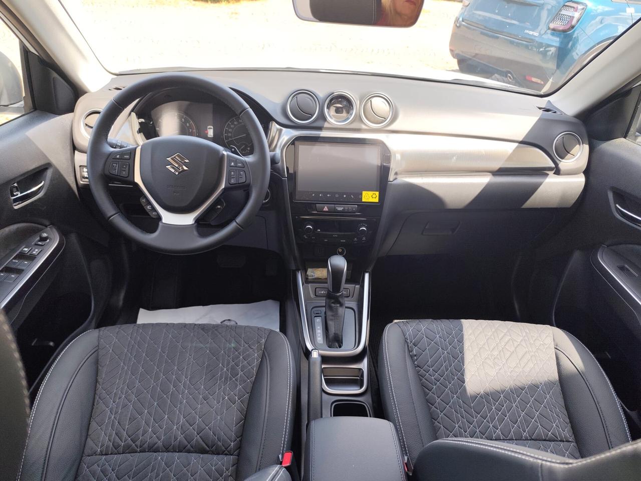 Suzuki Vitara 1.4 Hybrid A/T Starview