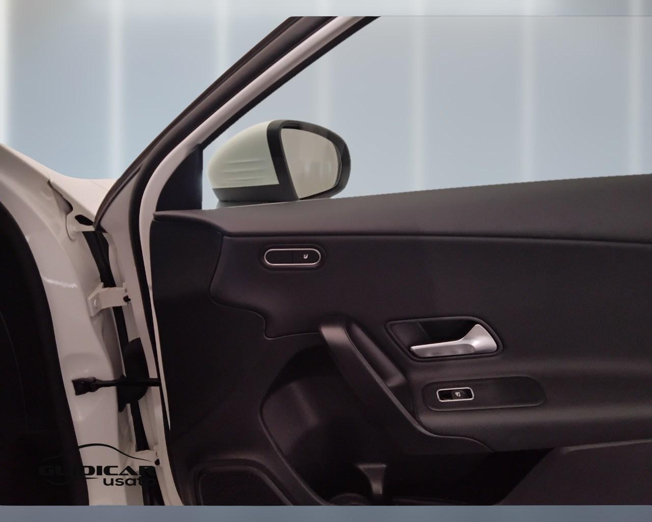 Mercedes-Benz Classe A - W177 2023 - A 180 d Advanced auto