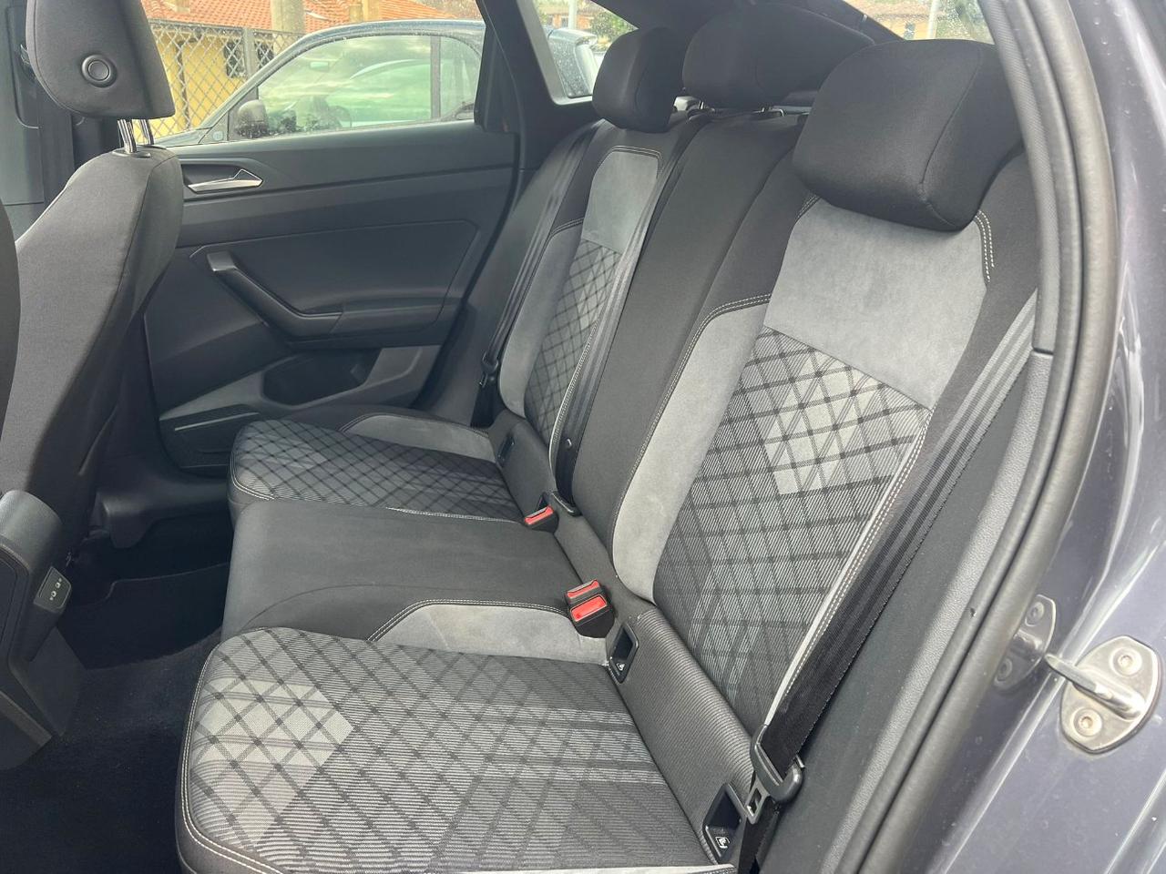 Volkswagen Taigo 1.0 tsi R-Line 110cv