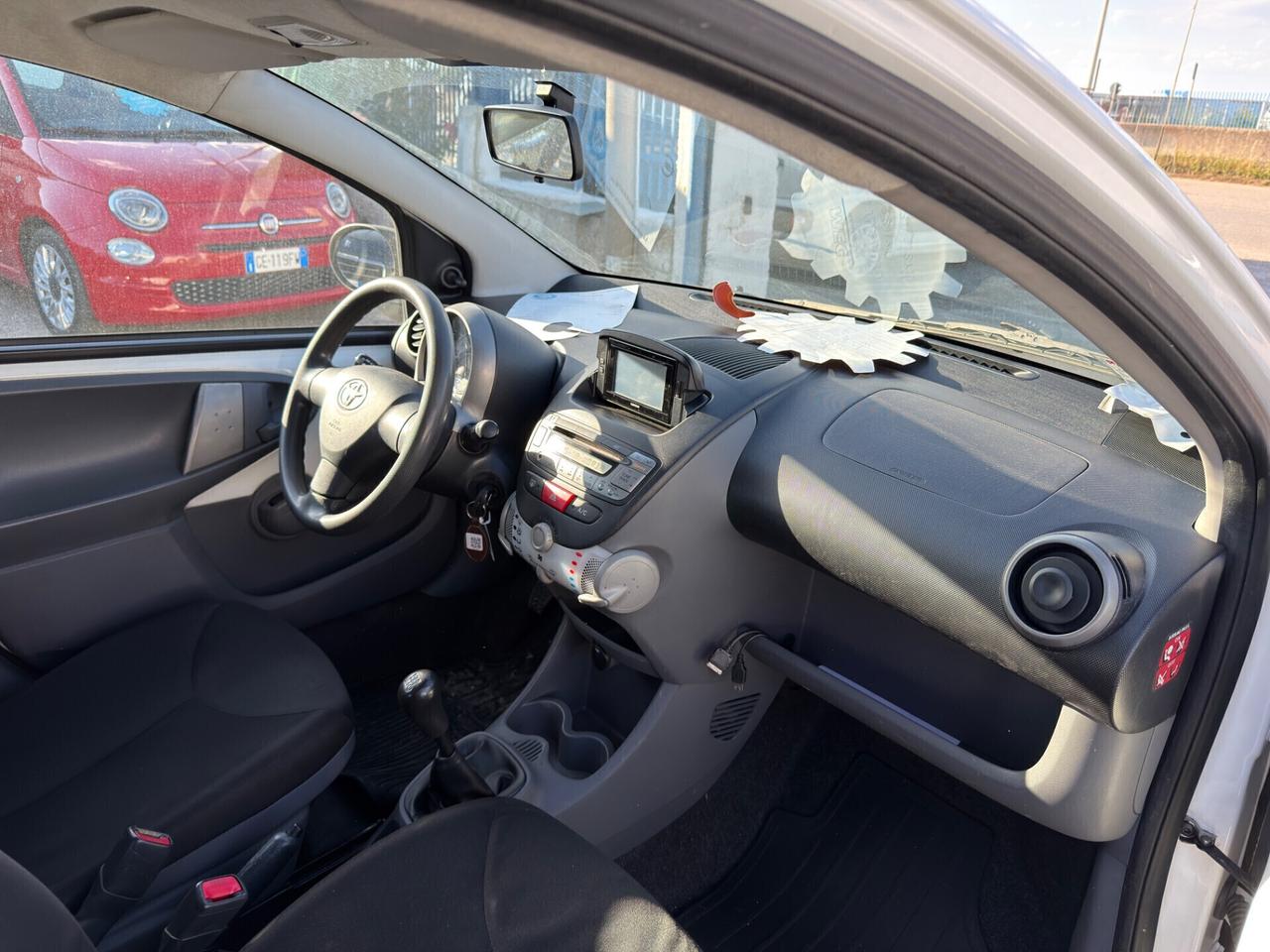 Toyota Aygo 1.0 5 porte Now Connect “NAVI”