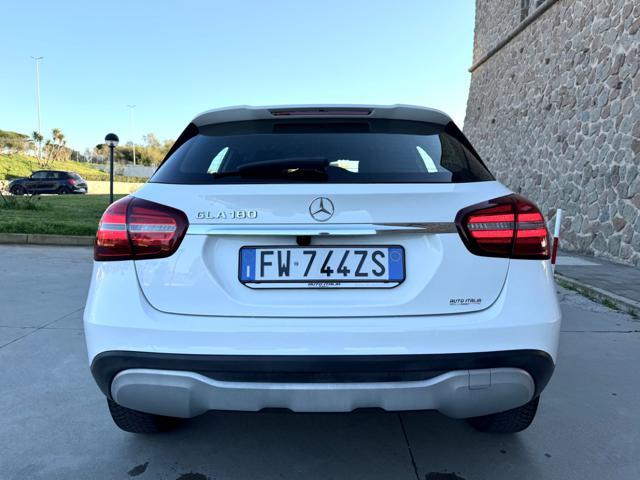 MERCEDES-BENZ GLA 180 PACK NIGHT+NAVI+FULL LED+R.CAM+PORT.ELETTRICO