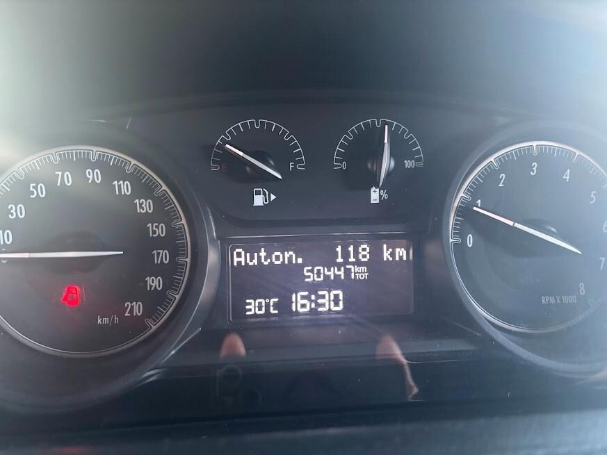 Lancia Ypsilon 1.0 5 porte Hybrid 50.000KM NEOPATENTATI