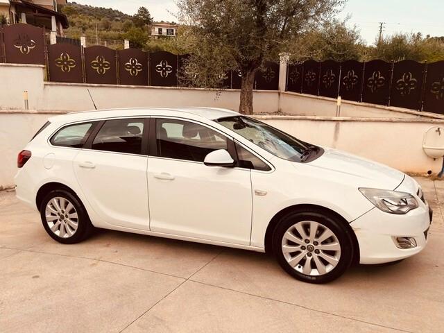 Opel Astra SW SPORTS TOURER 1.7 CDTI COSMO 110 CV 6M
