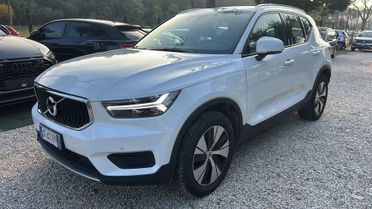 Volvo XC40 T2 automatico Business