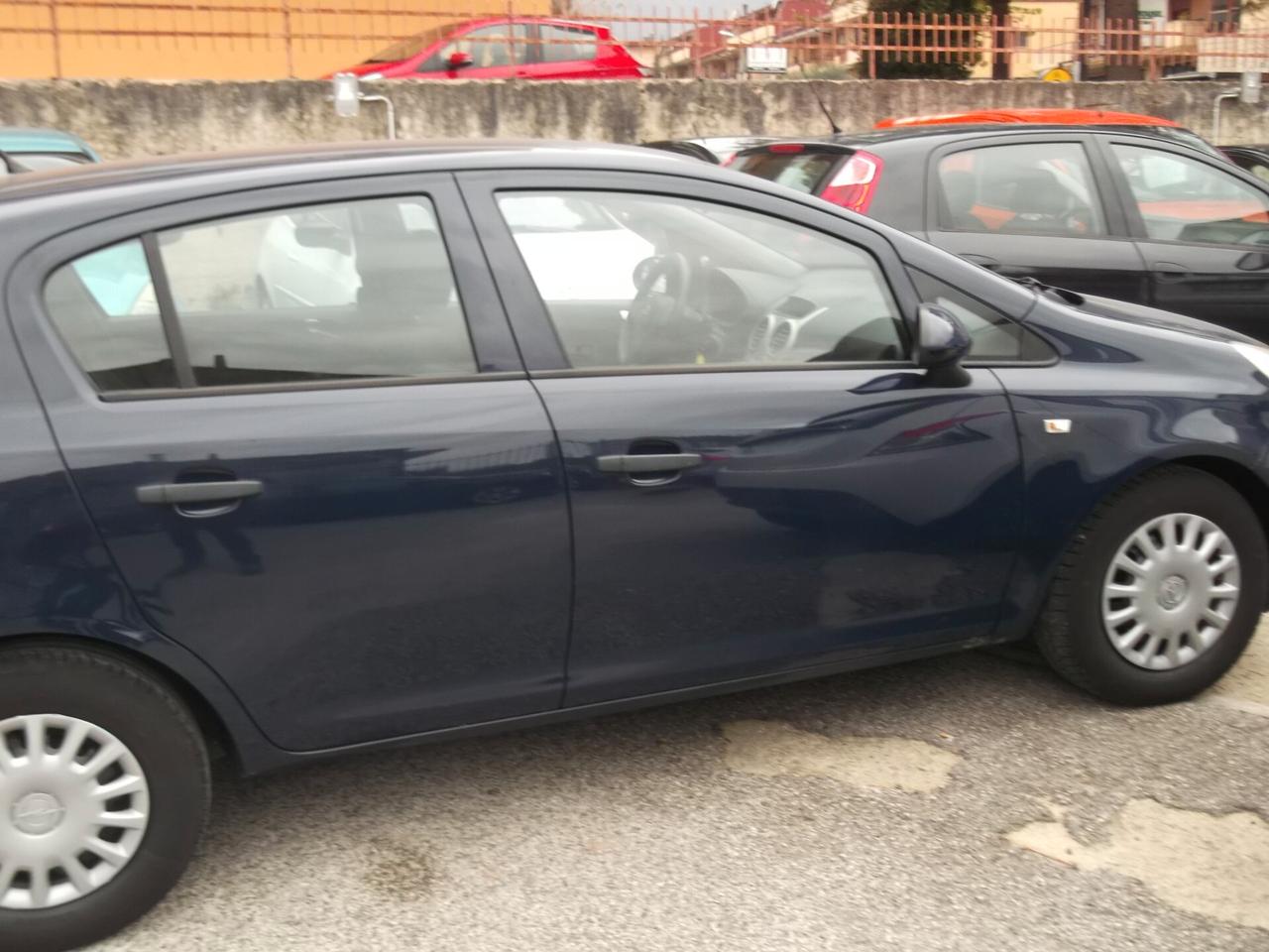 Opel Corsa 1.0 12V 5 porte Club - 05