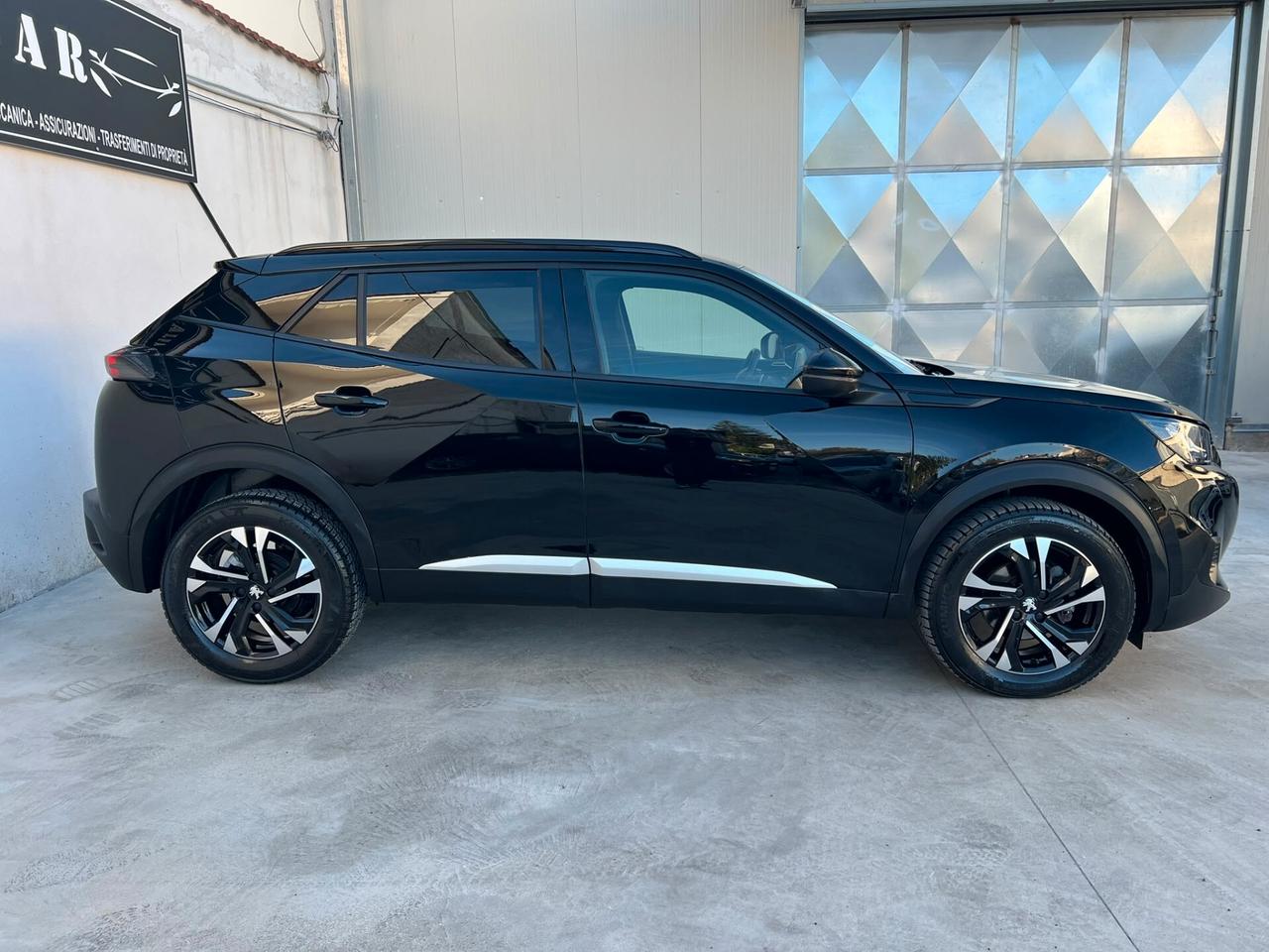 PEUGEOT 2008 1.2 PureTech 130CV 2023!!! ALLURE!!!