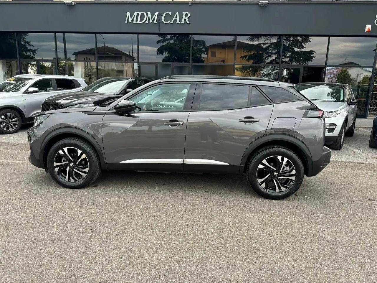 Peugeot 2008 1.2 benz 131