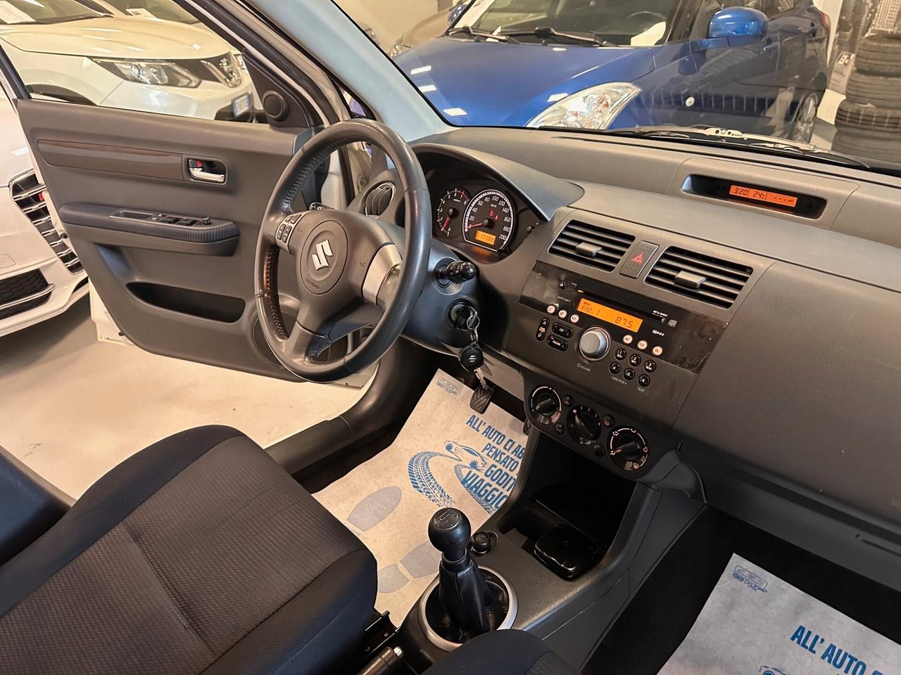 SUZUKI SWIFT 1.3 4X4 BENZINA 5 PORTE