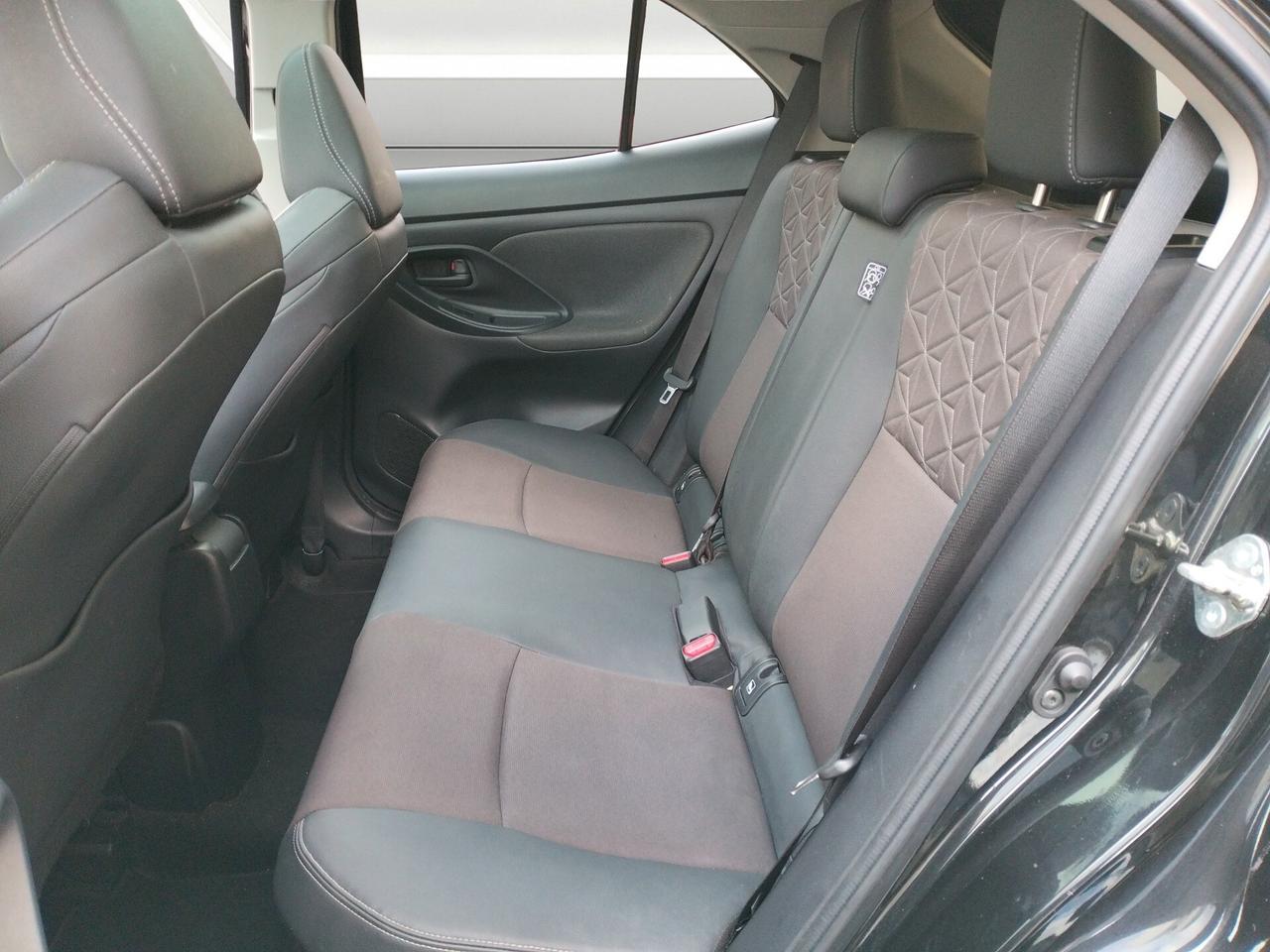 Toyota Yaris Cross 1.5h Lounge fwd 116cv e-cvt