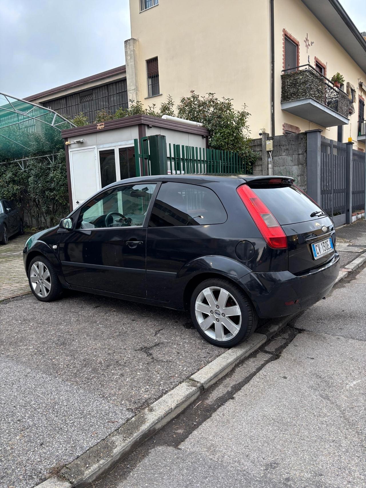 Ford Fiesta 1.2 16V 3p. Ghia