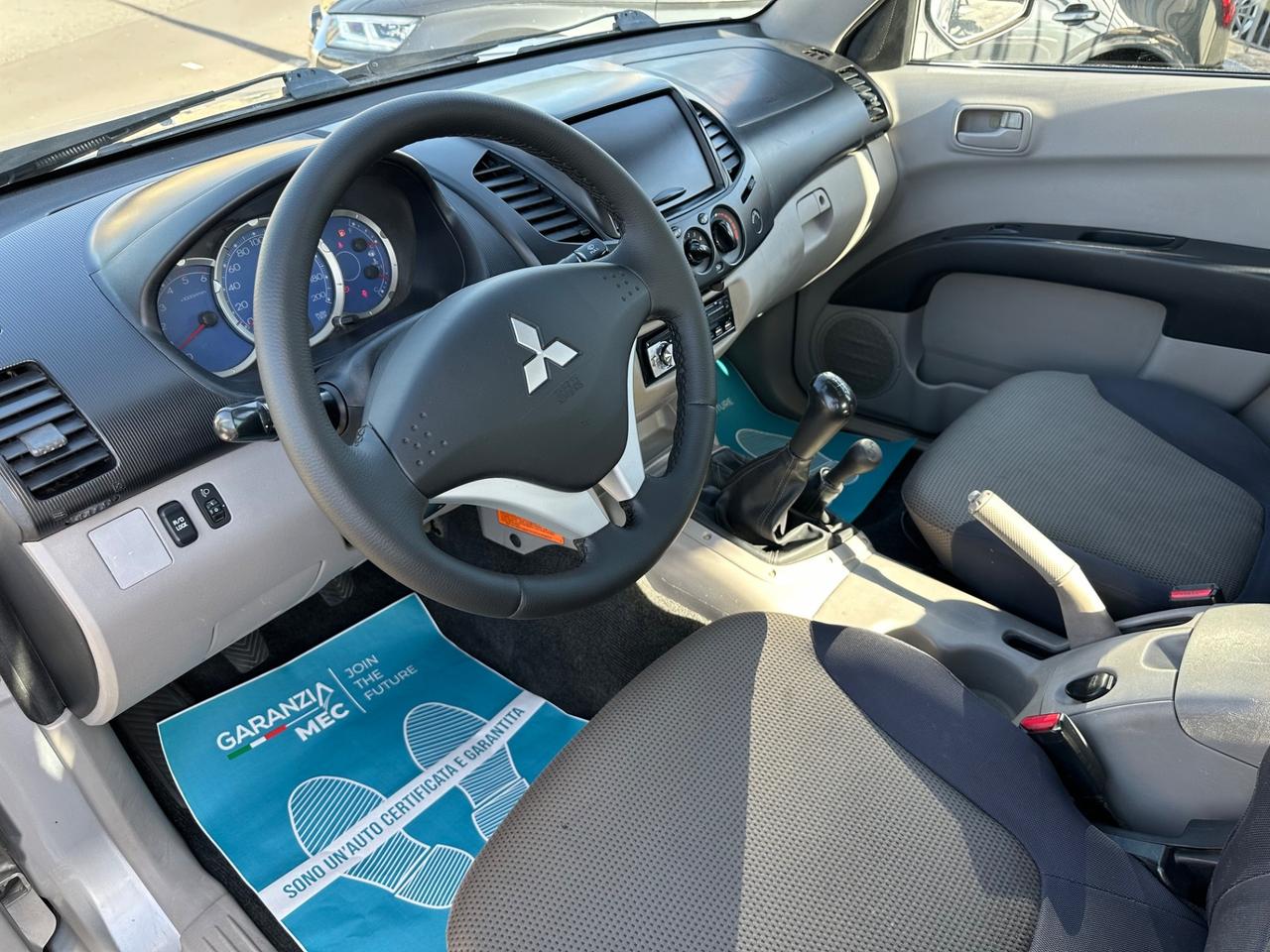 Mitsubishi L200 2.5 DI-D/136CV Double Cab Invite