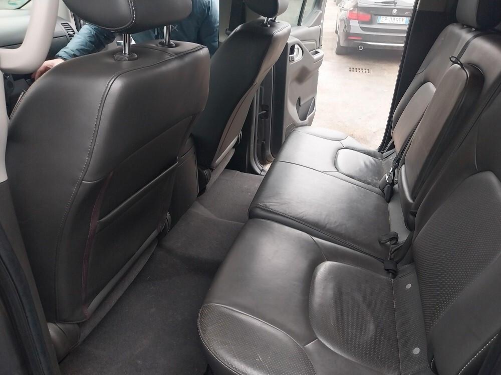 Nissan Navara 3.0 dCi 4 porte Double Cab LE V6