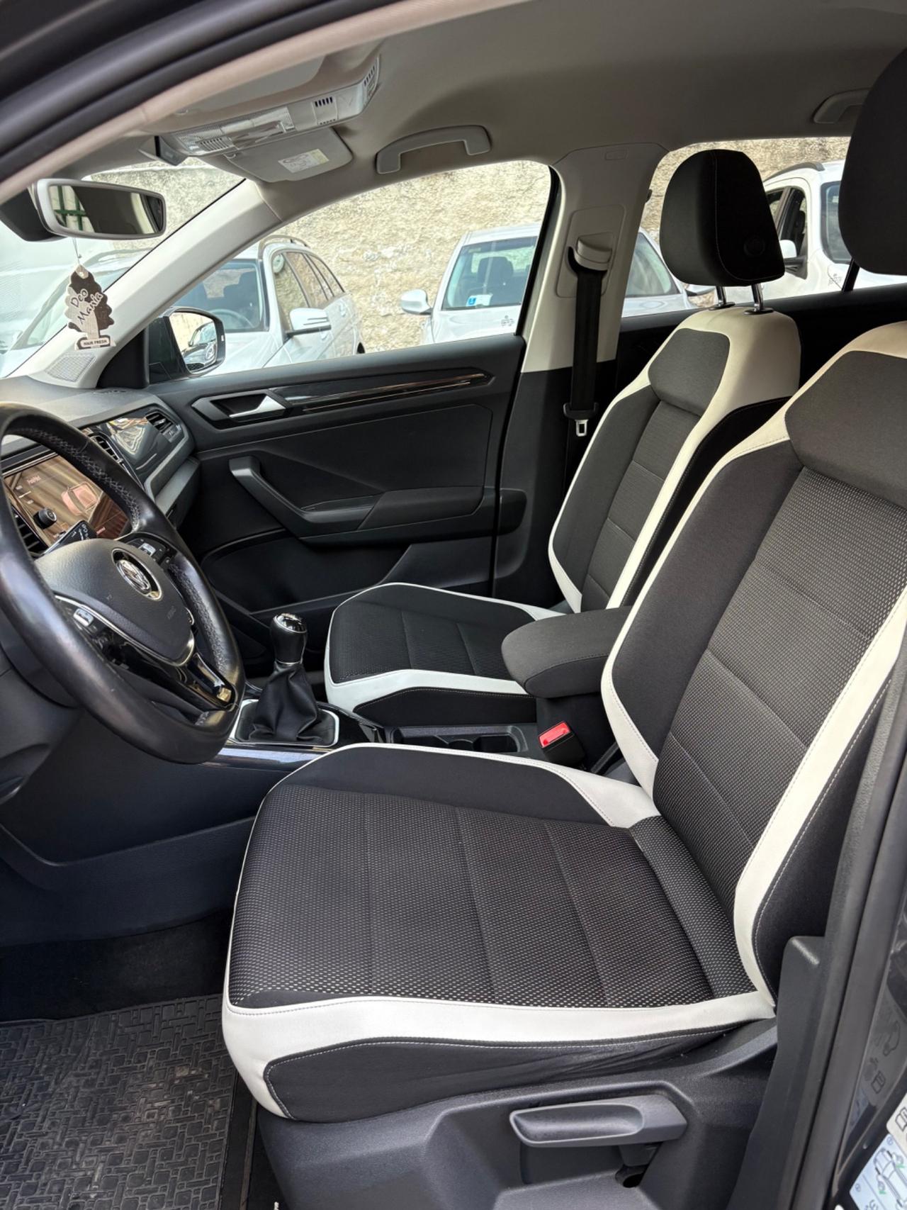 Volkswagen T-Roc 1.6 TDI virtual xenon perfetta