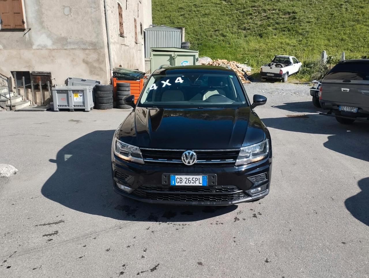 Volkswagen Tiguan 2.0 TDI SCR DSG 4MOTION Business BMT