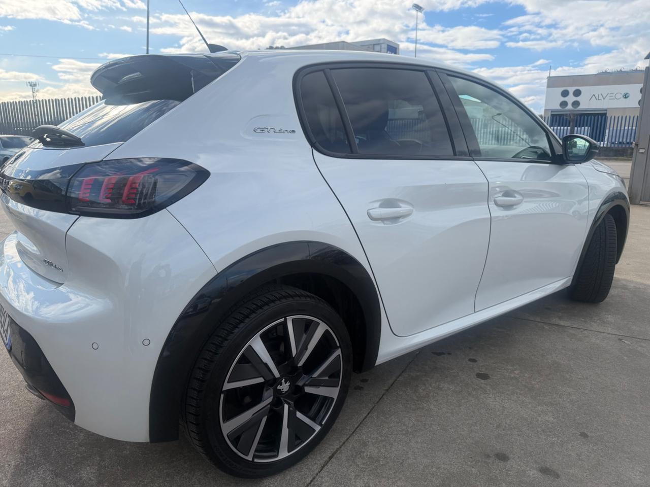 Peugeot 208 PureTech 100 Stop&Start 5 porte GT Line