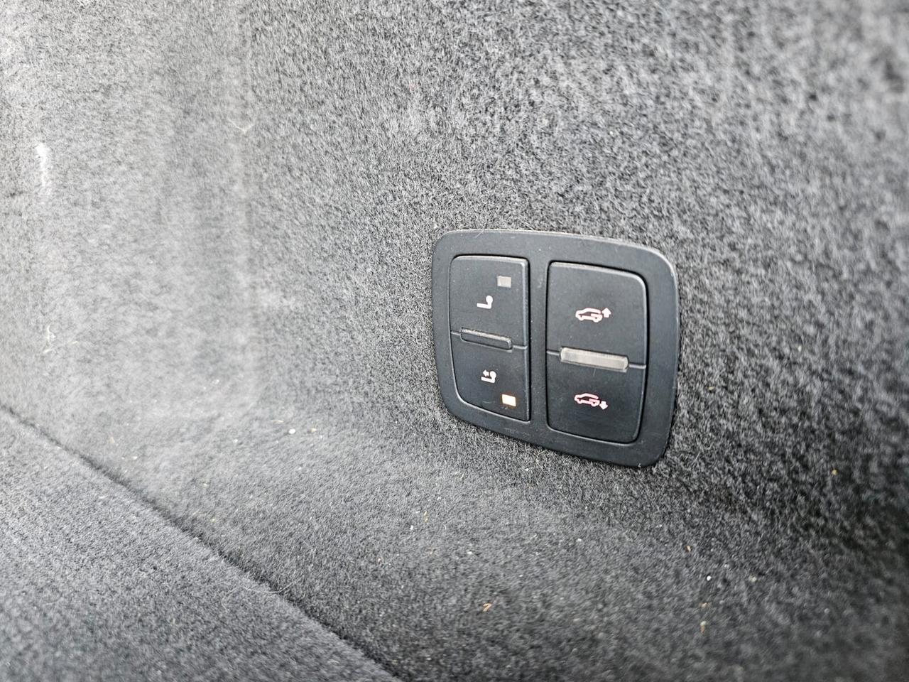 Audi Q7 3.0 V6 TDI 240cv Quattro*Pelle*Navi*Tetto*Bi-Xeno*21*7Posti*