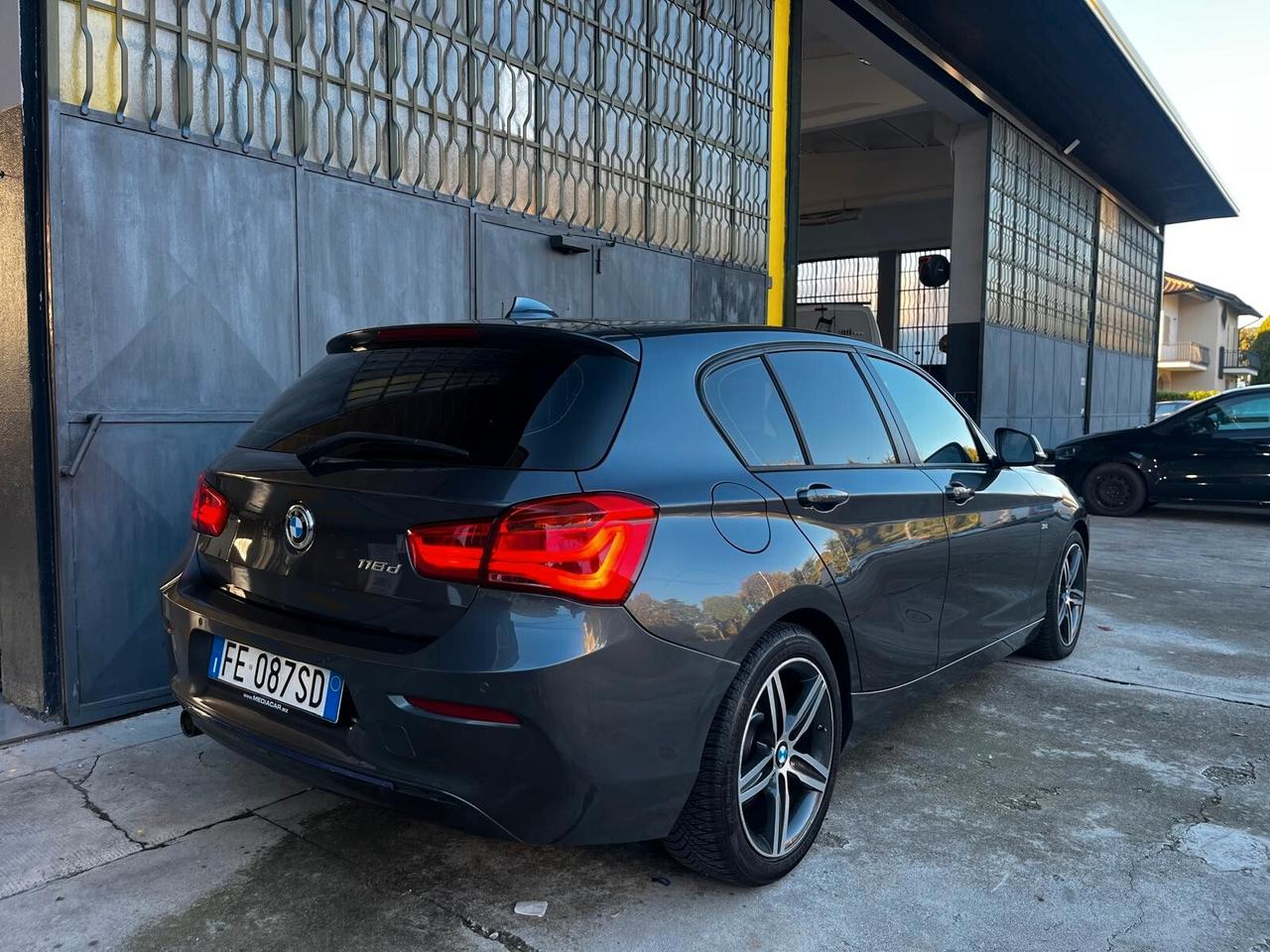 Bmw 118d 5p. Urban
