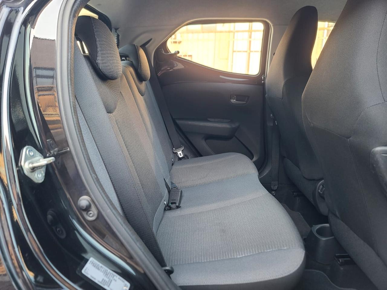 Toyota Aygo Connect 1.0 VVT-i 72 CV 5 porte x-wave