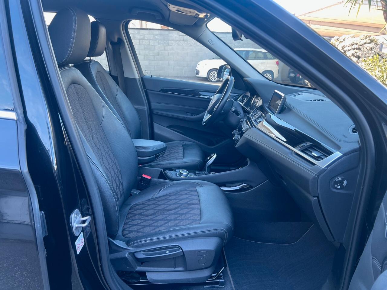Bmw X1 sdrive18d xLine auto LED/NAVI/PELLE/18; PERFETTA