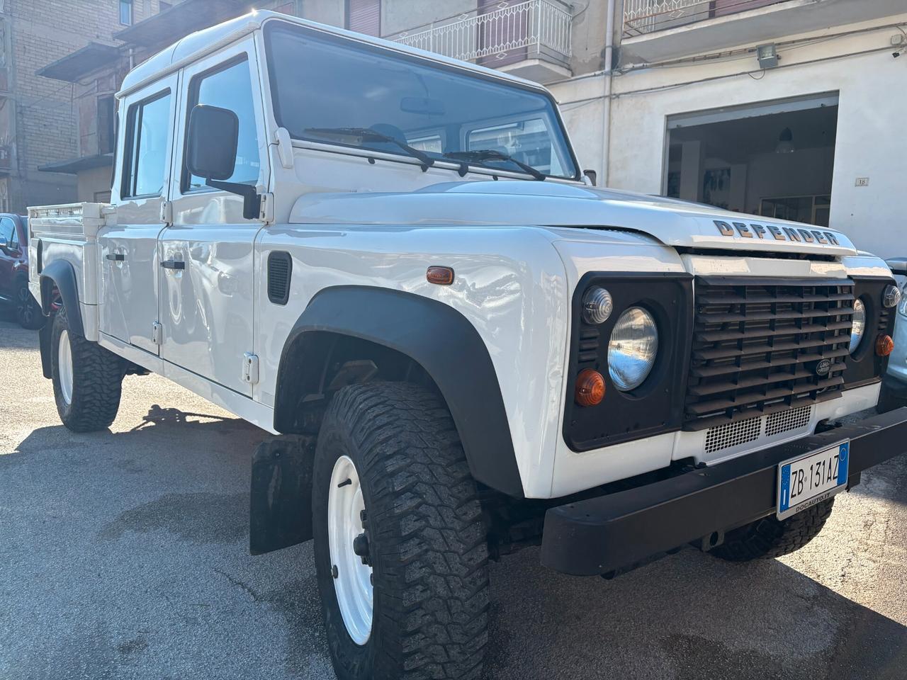 Land Rover Defender 130 2.2 TD4 Chassis Cab E