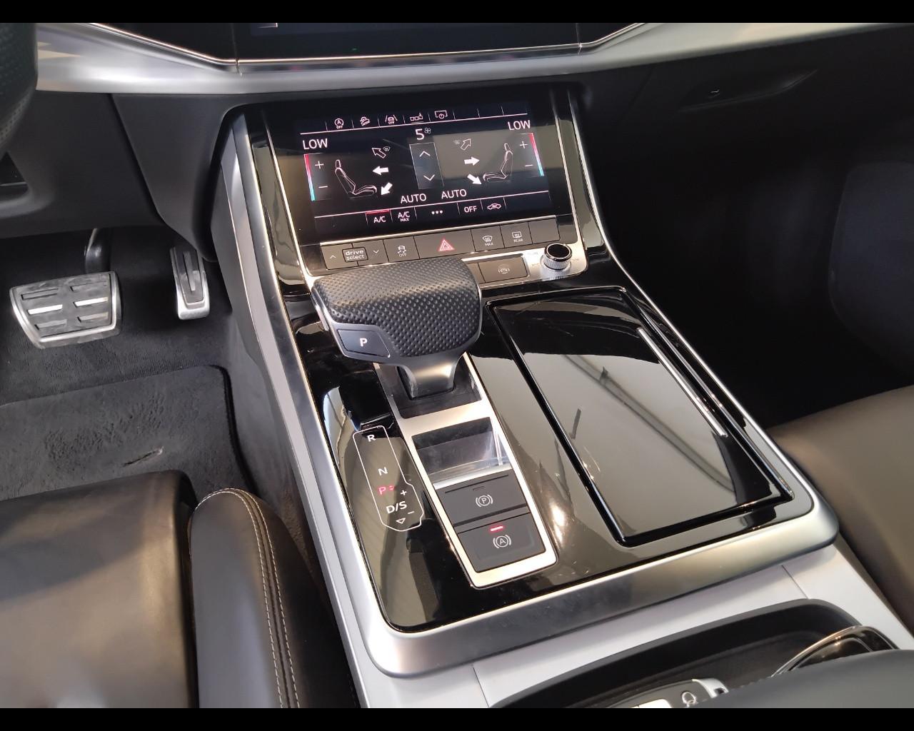 AUDI Q8 I 2018 - Q8 50 3.0 tdi mhev Sport quattro tiptronic