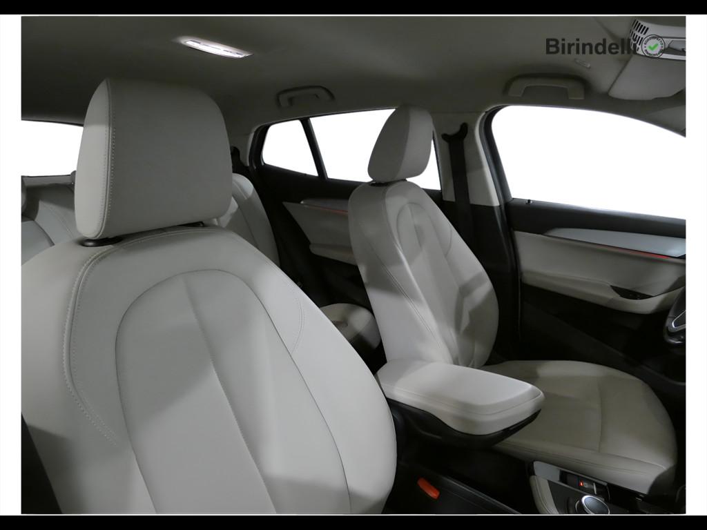 BMW X2 (F39) - X2 sDrive18d Business-X