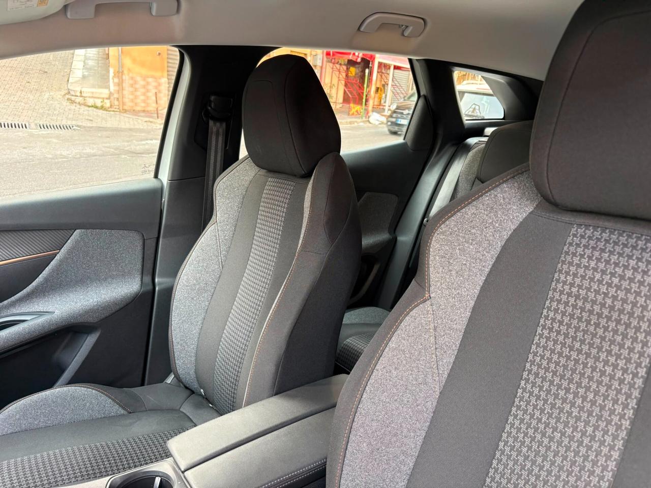Peugeot 3008 BlueHDi 130 S&S Active Pack