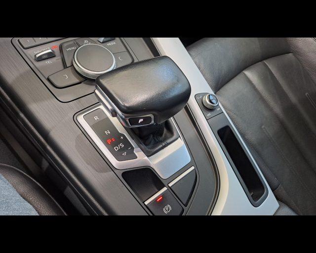 AUDI A4 Avant 40 2.0 tdi Business quattro 190cv s-tronic
