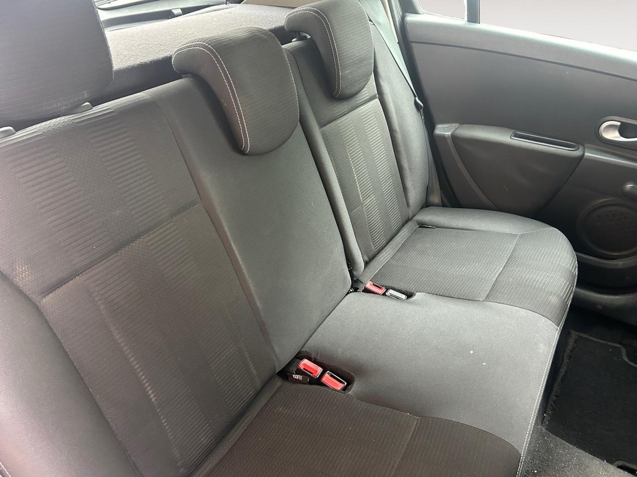 Renault Clio 1.2 16V 5 porte Dynamique