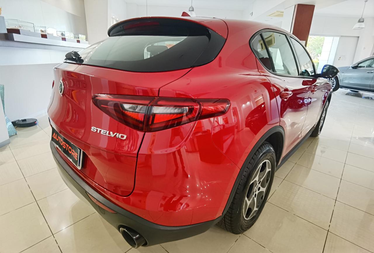 Alfa Romeo Stelvio 2.2 Td AT8 Q4 Business