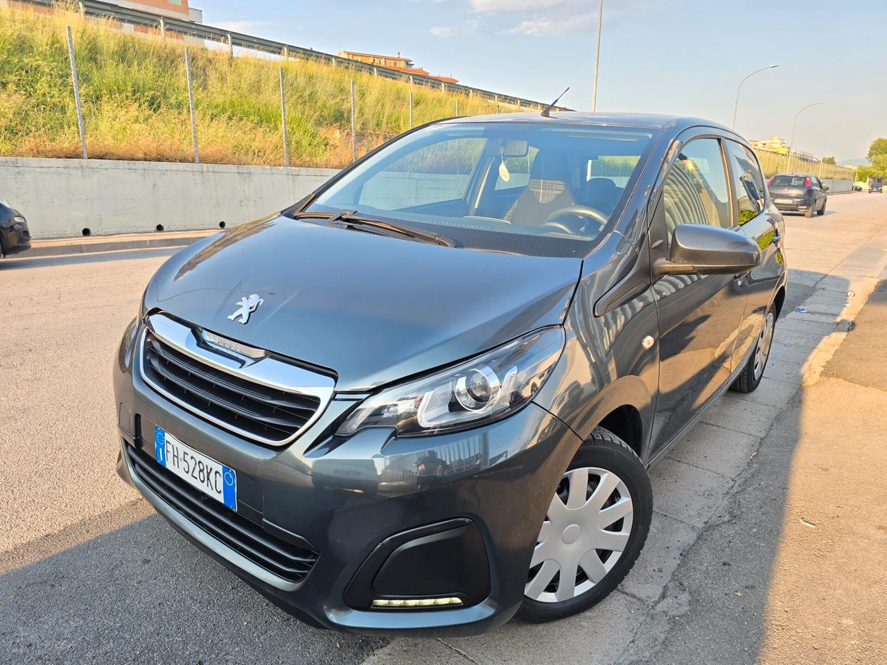Peugeot 108 VTi 68 5 porte Active TOP!
