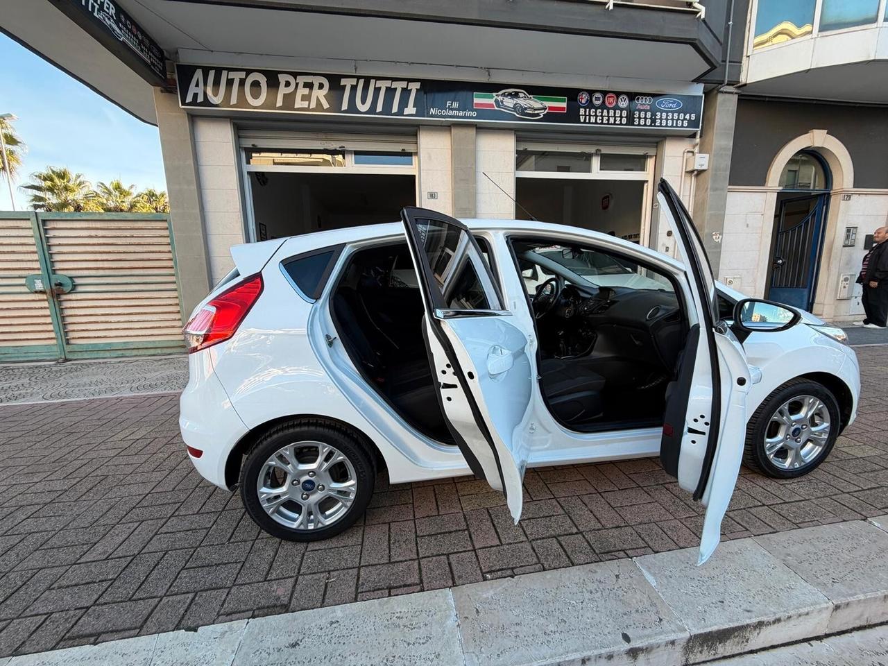 Ford Fiesta 1.5 TDCi 75CV 5p Titanium NAVI/LED