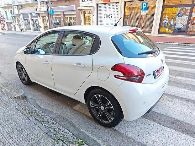 PEUGEOT 208 1.6 Hdi 75 cv 5 porte - 2018