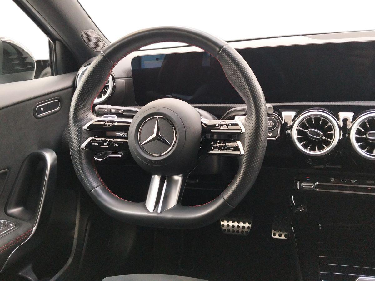 Mercedes-Benz Classe A - W177 2023 - A 180 d AMG Line Premium Plus auto