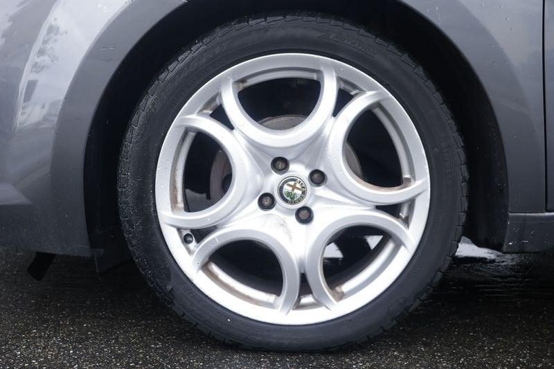 Alfa Romeo MiTo Alfa Romeo MiTo 1.4 78 CV Distinctive Sport Pack 58KW ANNO 2009