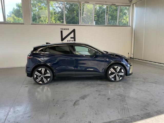 RENAULT Megane E-TECH ELECTRIC 220CV COMFORT RANGE AC22 ICONIC
