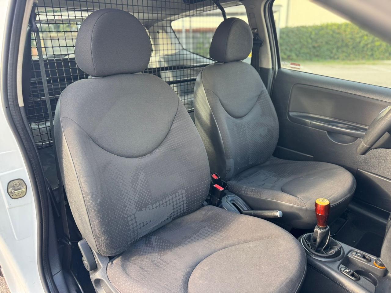 Citroen C2 1.4 HDi 70CV Van Vetrata