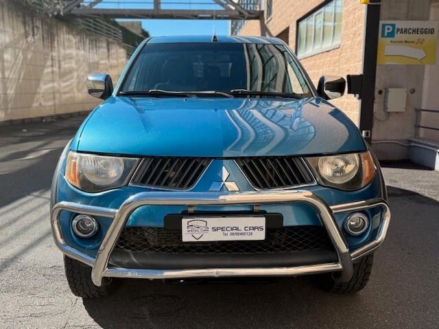 Mitsubishi L200 2.5 DI-D Doppia Cabina Automatica/Gancio traino