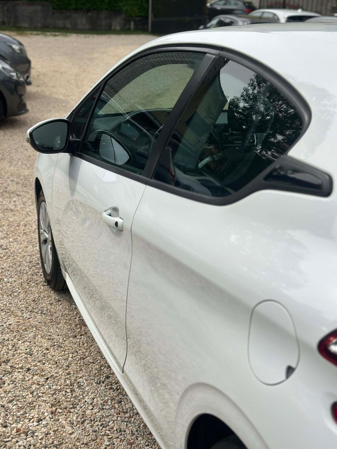 Peugeot 208 5p. ACTIVE KMCERT GARANZ