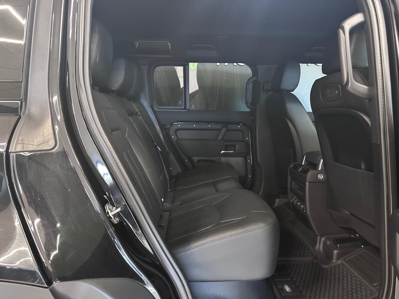 Land Rover Defender 110 3.0d i6 mhev SE awd 250cv auto